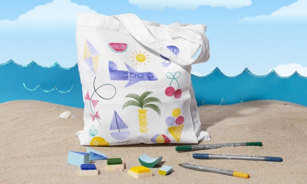 leuke en creatieve vakantie met kinderen - stempelen op textiel -maak je eigen strandtas