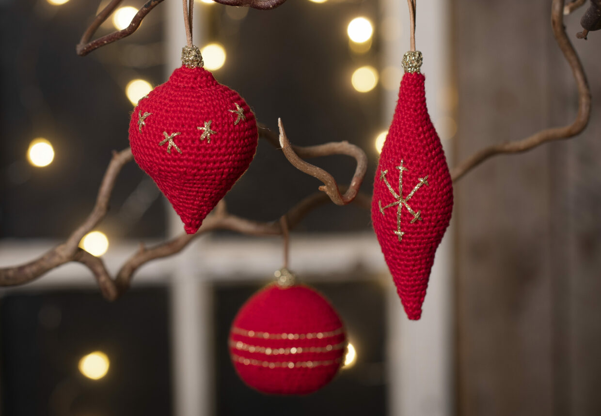 DIY kerstballen voor wie van zelfgemaakte kerstversieringen houdt