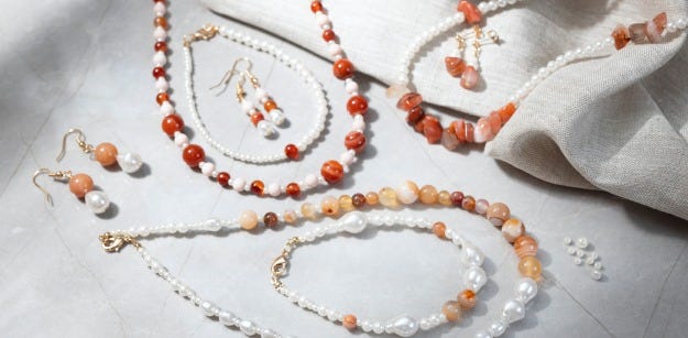 Collagefoto - Sieradenketting met agaat