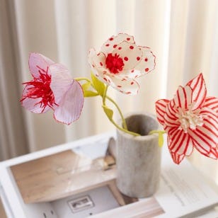 Bloemen van crêpepapier