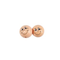 Houten ballen met gezichten