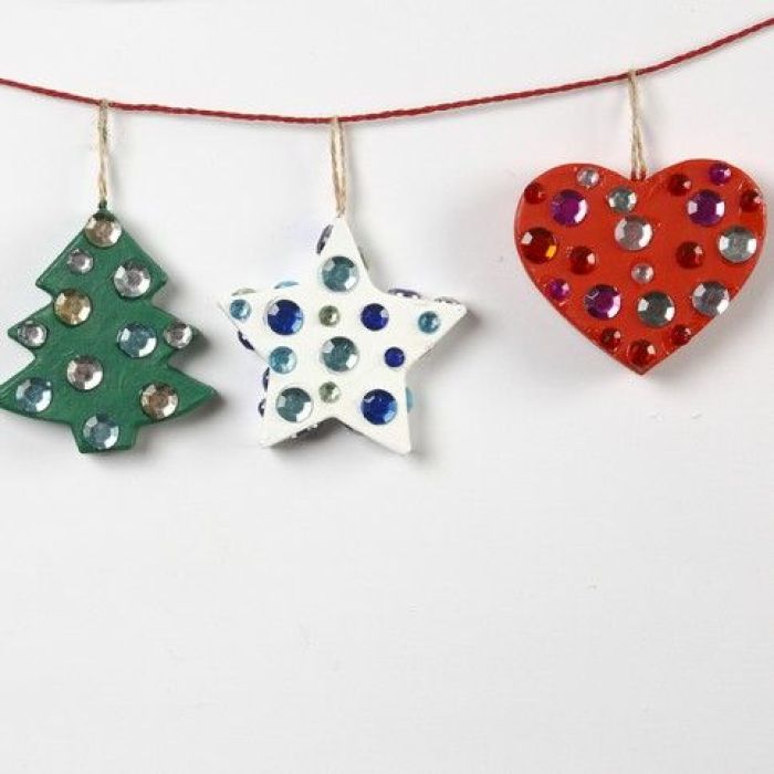 Papier-mâché kerstdecoratie met strasssteentjes