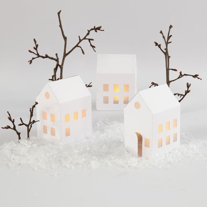 Huizen met LED wachtinelichten