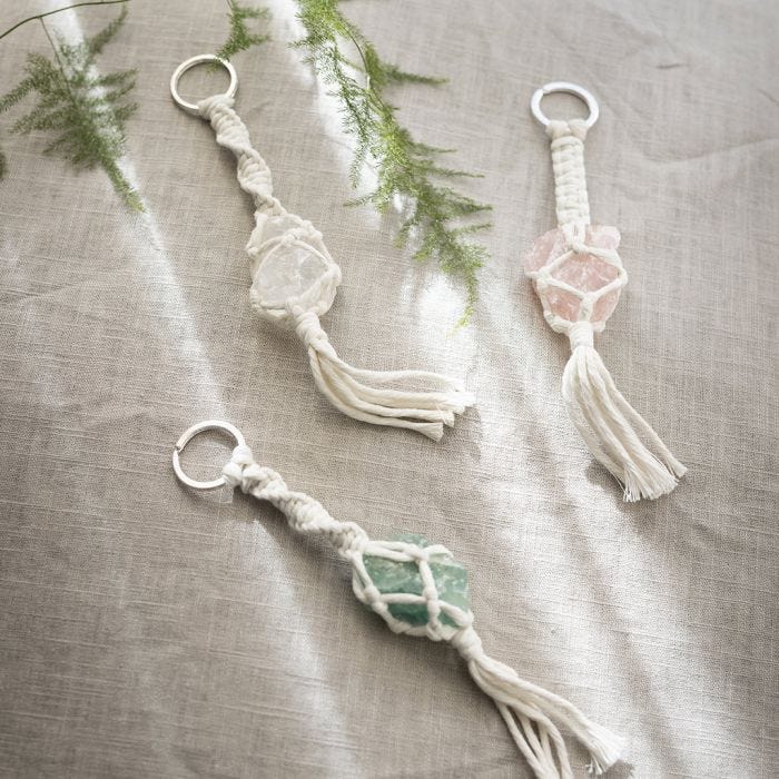 Macramé sleutelhanger met kristal