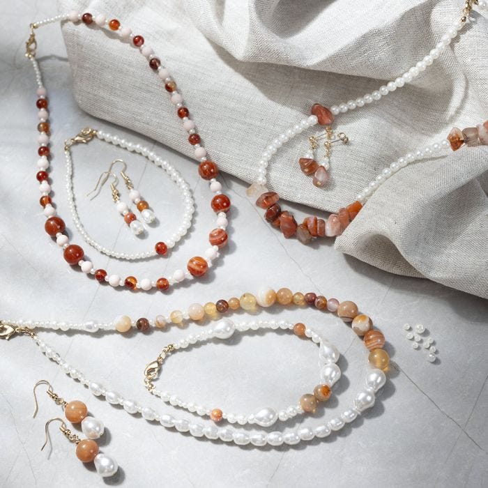 Set sieraden met agaten en waskralen