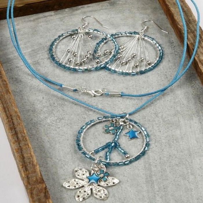 Kleurrijke sieraden