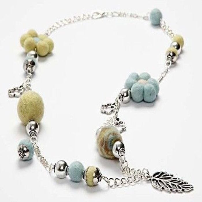 Ketting met wol en zilver
