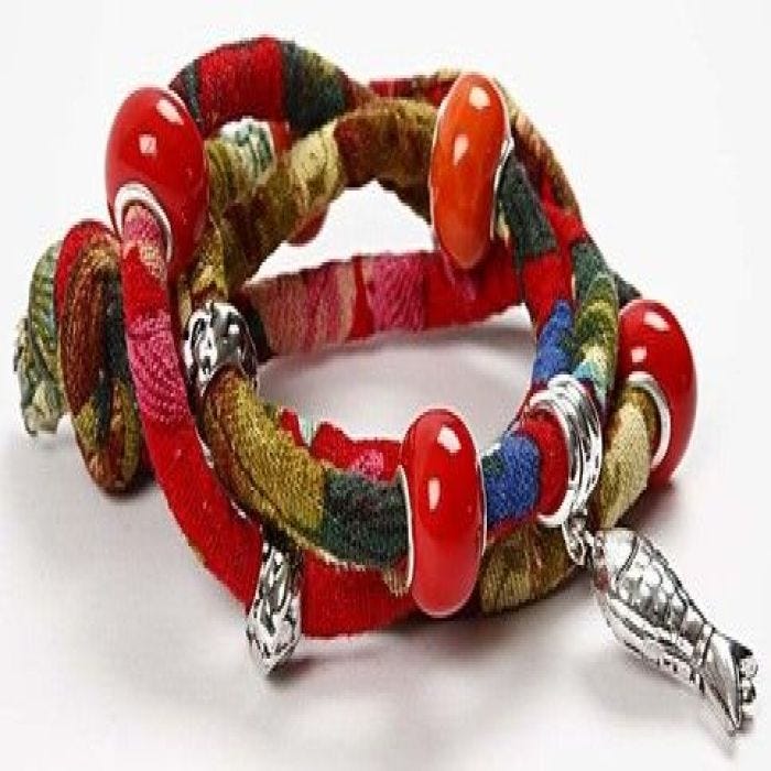 Dubbele armband van katoen met kralen