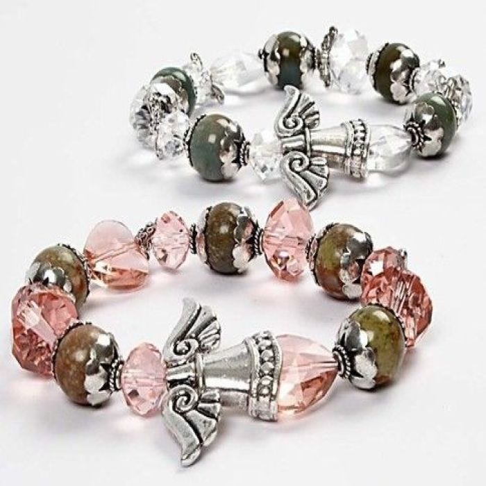 Armband met engel en facetkralen