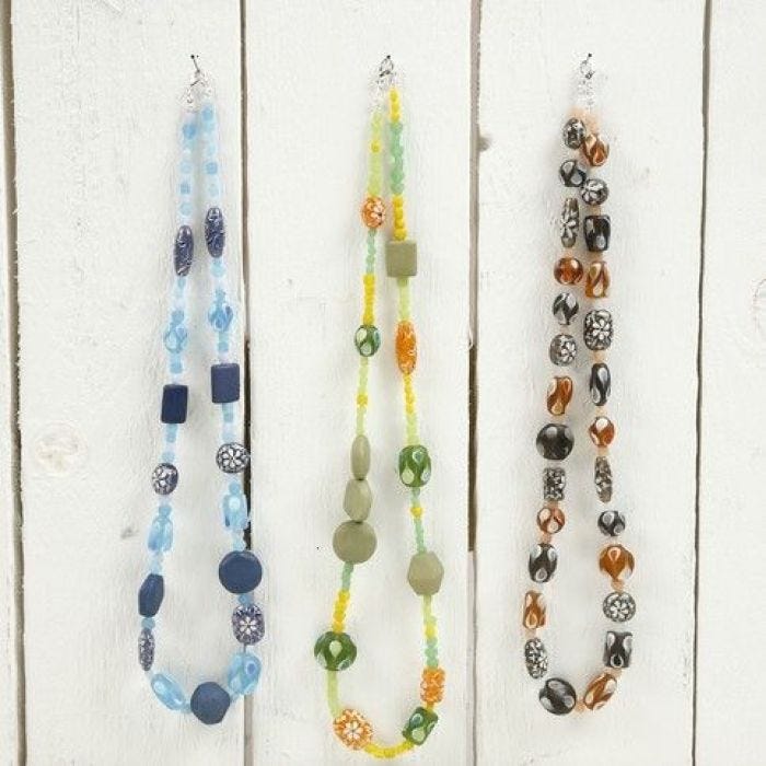 Ketting met blauwe glas kralen