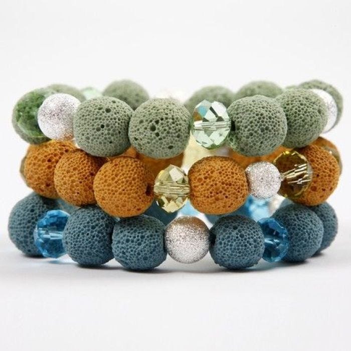Armbanden van lava kralen
