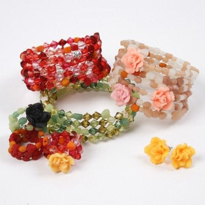 Sieraden van memory wire met kralen