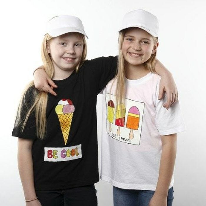 T-Shirts gedecoreerd met ijsjes van textielverf