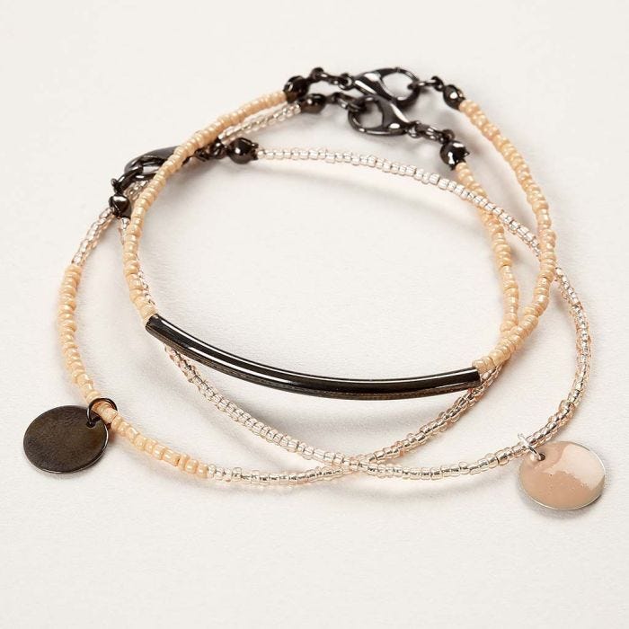 Armbanden van sieradendraad met Rocaille kralen en hangers