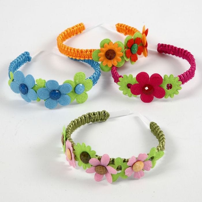 Haarband met bloemen van vilt en cabochons