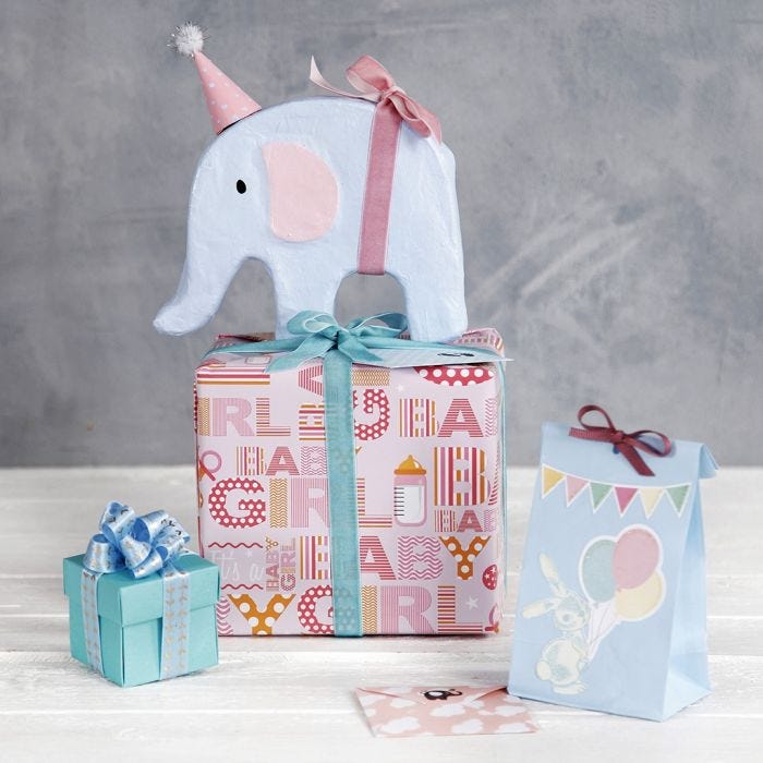 Cadeaus inpakken voor de babyshower