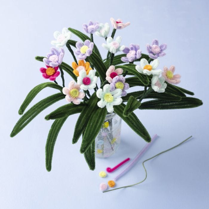 Eenvoudige bloemen van pijpenragers
