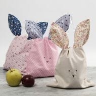 Een konijnentas van patchwork stof