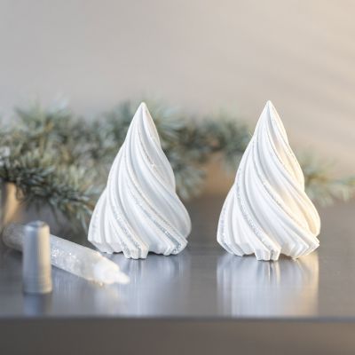 In hars gegoten kerstbomen