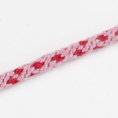 Zo vlecht u een stippenpatroon op een Kumihimo-vlechtschijf