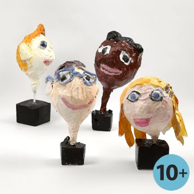 Hoofd gemaakt van papier-m&acirc;ch&eacute; op een ballon