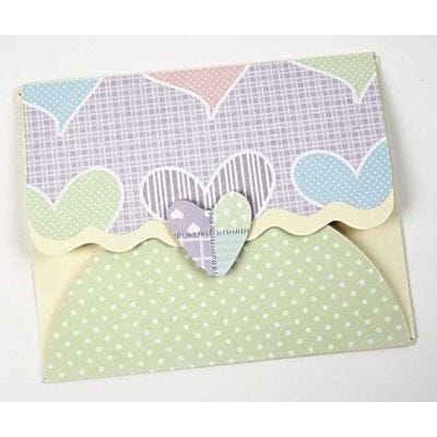 Envelop gemaakt met Fiskars Shape Template