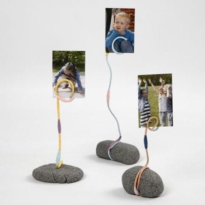 Een fotohouder van steenklei