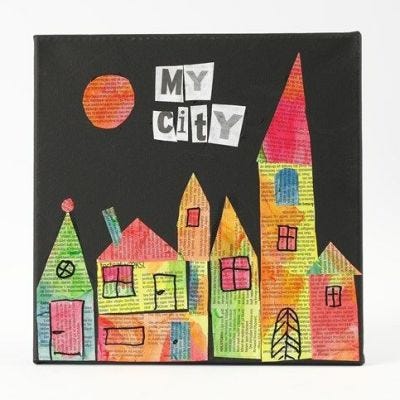 Zwart canvas met collage van geverfd krantenpapier
