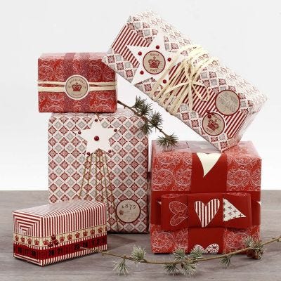 Ingepakt in rood en wit cadeaupapier