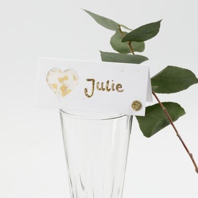 Plaatskaart met vellum hart met glitter