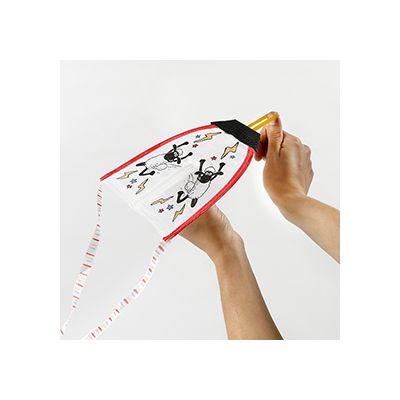 Shaun het schaap schiet vlieger gekleurd met textielstiften