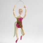 Ballerina gemaakt van bonsai draad en papier-maché pulp